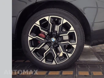 2026 BMW X3 M50 - miniatura 12