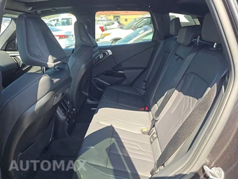 2026 BMW X3 M50 - miniatura 13