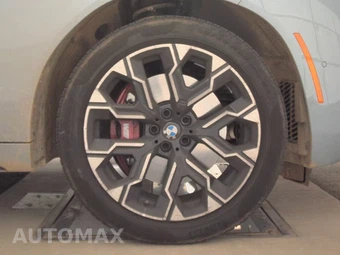 2026 BMW X3 M50 – miniatura 10