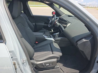 2026 BMW X3 M50 – miniatura 14