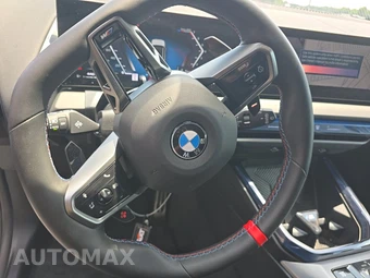 2026 BMW X3 M50 – miniatura 16