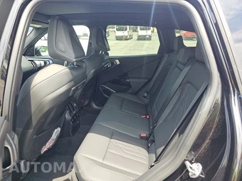 2026 BMW X3 M50 – miniatura 13