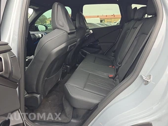 2026 BMW X3 M50 – miniatura 13