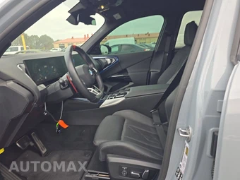 2026 BMW X3 M50 – miniatura 7