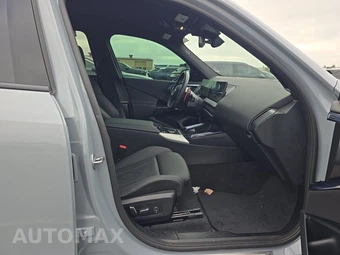 2026 BMW X3 M50 – miniatura 8