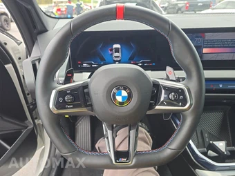 2026 BMW X3 M50 – miniatura 10