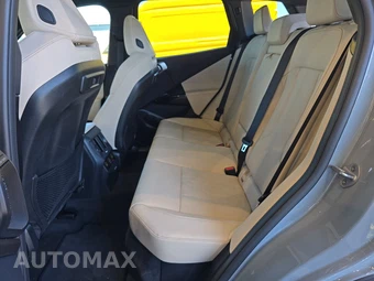 2026 BMW X3 M50 - miniatura 13