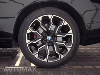 2026 BMW X3 M50 – miniatura 12