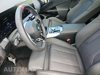 2026 BMW X3 M50 - miniatura 13