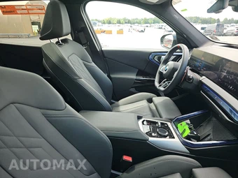 2026 BMW X3 M50 - miniatura 14
