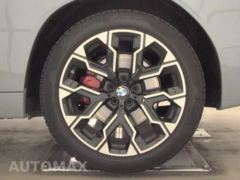 2026 BMW X3 M50 - miniatura 12
