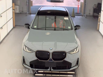 2026 BMW X3 M50 - miniatura 2