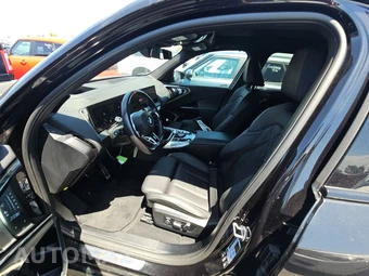 2026 BMW X3 M50 – miniatura 7