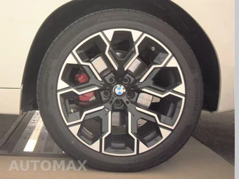 2026 BMW X3 M50 – miniatura 12