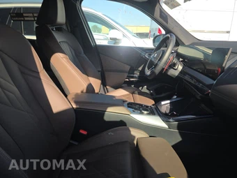 2026 BMW X3 M50 – miniatura 8