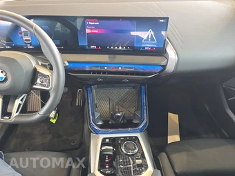 2026 BMW X3 M50 - miniatura 11