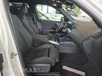 2026 BMW X3 M50 - miniatura 8