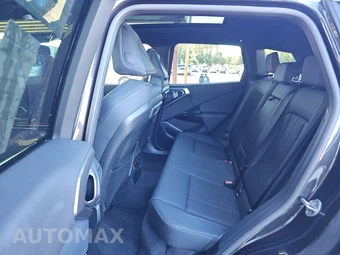 2026 BMW X3 M50 – miniatura 13