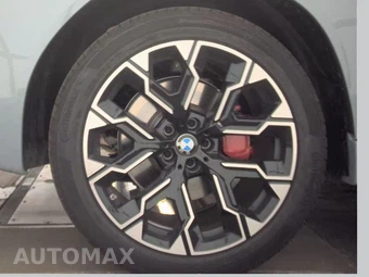 2026 BMW X3 M50 - miniatura 11