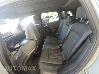2026 BMW X3 M50 – miniatura 13