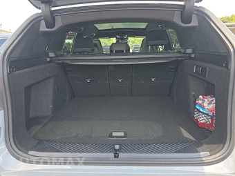 2026 BMW X3 M50 – miniatura 23