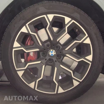 2026 BMW X3 M50 – miniatura 27