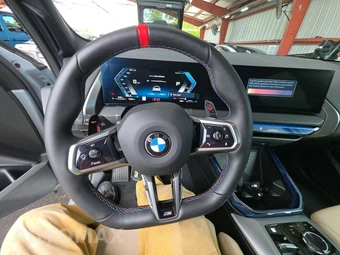 2026 BMW X3 M50 - miniatura 10