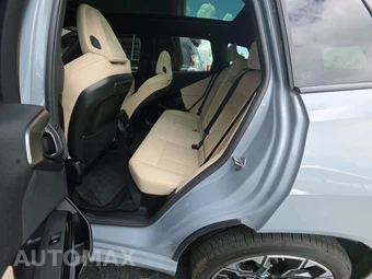2026 BMW X3 M50 - miniatura 13