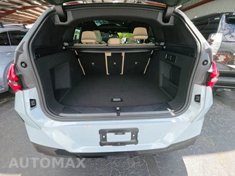 2026 BMW X3 M50 - miniatura 17