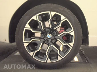 2026 BMW X3 M50 - miniatura 11