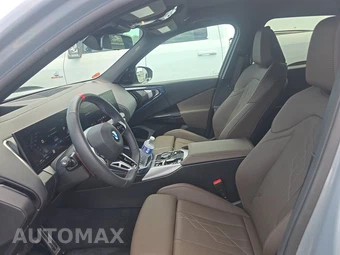 2026 BMW X3 M50 - miniatura 13