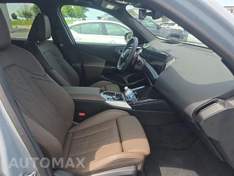 2026 BMW X3 M50 - miniatura 14