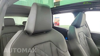 2026 BMW X3 M50 – miniatura 23