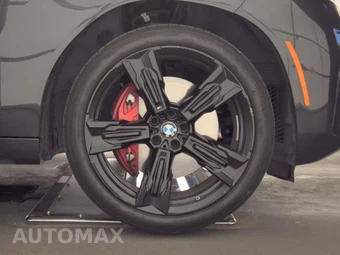 2026 BMW X3 M50 – miniatura 10