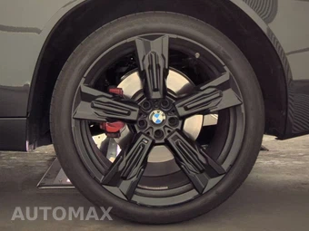 2026 BMW X3 M50 – miniatura 12