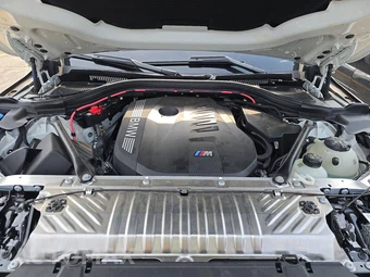 2026 BMW X3 M50 – miniatura 22