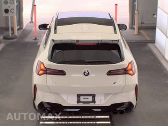 2026 BMW X3 M50 – miniatura 6