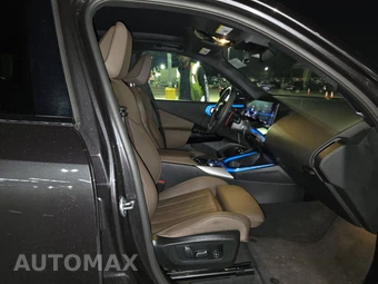 2026 BMW X3 M50 – miniatura 14