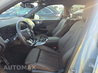 2026 BMW X3 M50 – miniatura 12