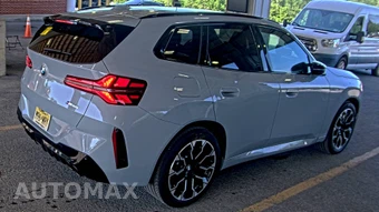 2026 BMW X3 M50 – miniatura 4