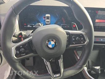 2026 BMW X3 M50 - miniatura 10
