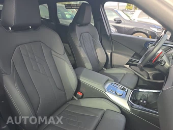 2026 BMW X3 M50 - miniatura 8