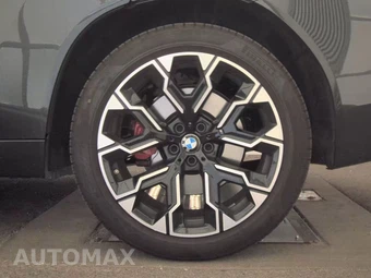 2026 BMW X3 M50 – miniatura 12