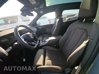 2026 BMW X3 M50 – miniatura 7