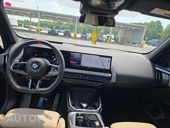 2026 BMW X3 M50 – miniatura 11