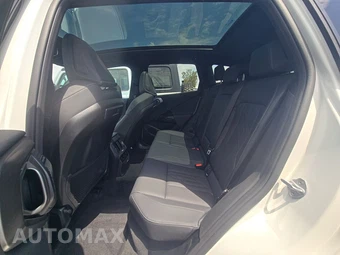 2026 BMW X3 M50 - miniatura 13