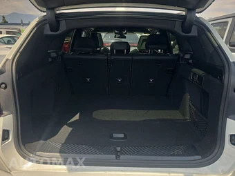 2026 BMW X3 M50 - miniatura 17