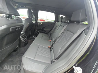 2026 BMW X3 M50 – miniatura 13