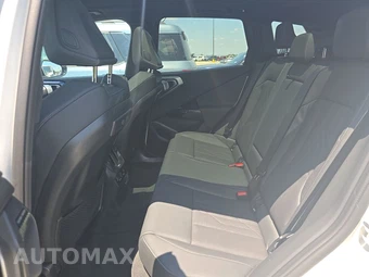 2026 BMW X3 M50 – miniatura 13
