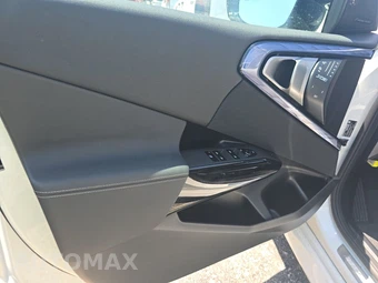 2026 BMW X3 M50 – miniatura 9